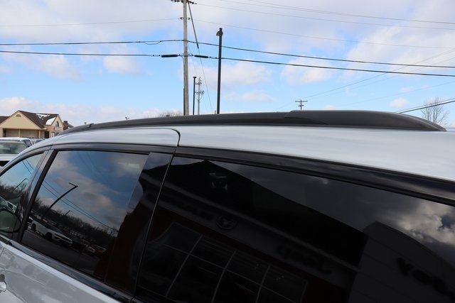 Used 2024 Chrysler Pacifica Limited w/ S Appearance Package image 30