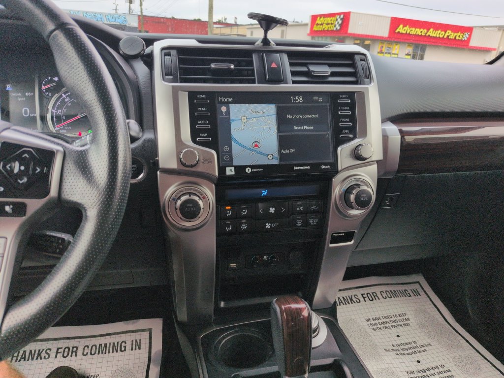 Used 2022 Toyota 4Runner Limited AWD/4WD image 17