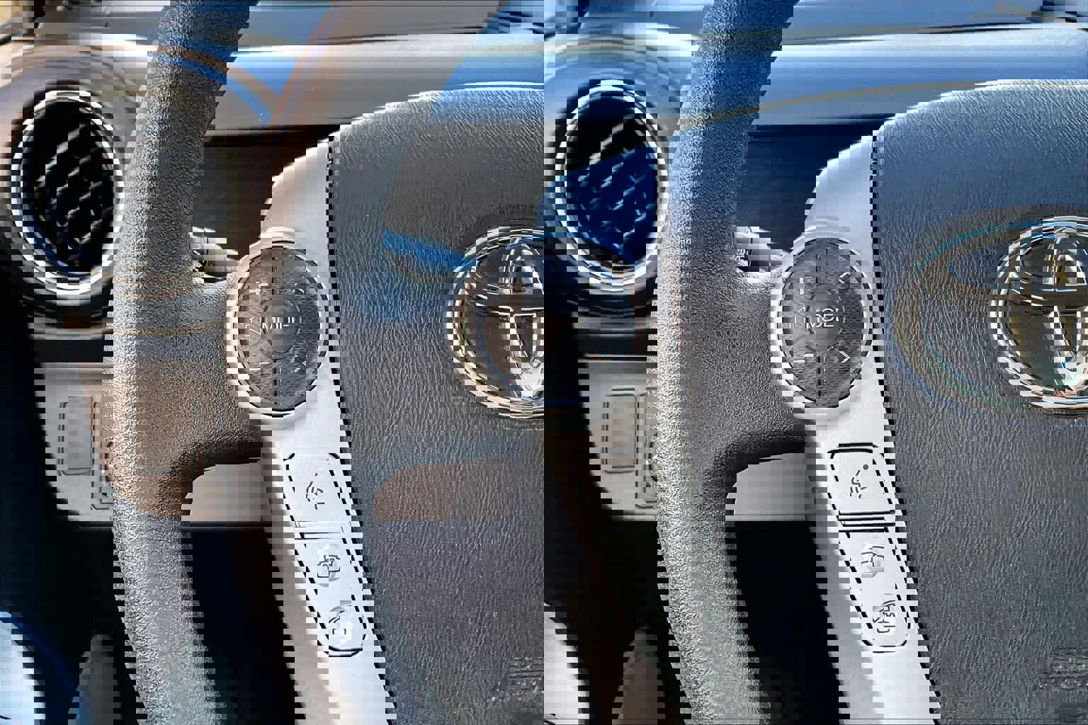 Used 2012 Toyota Prius C Four image 23