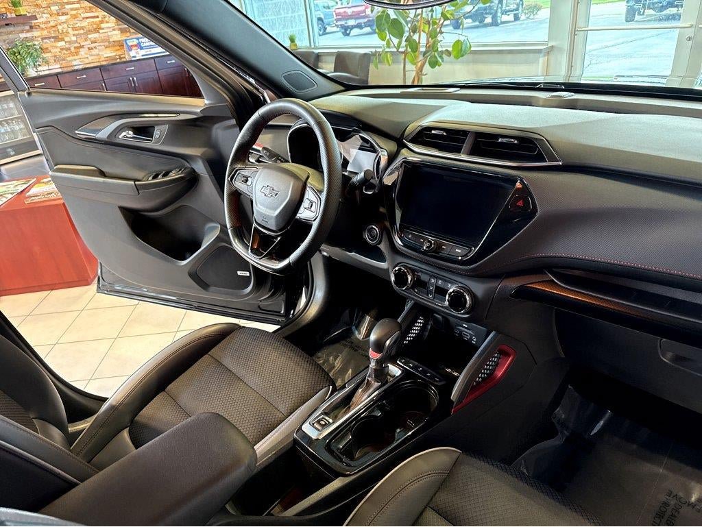 Used 2023 Chevrolet TrailBlazer RS w/ Technology Package AWD/4WD image 45