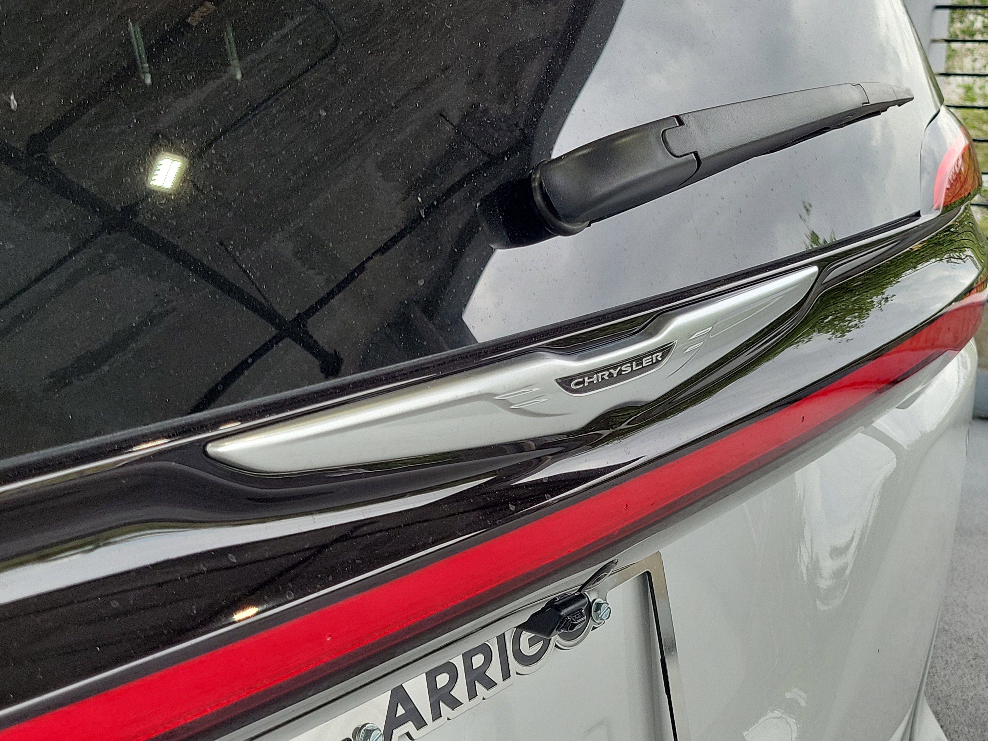 New 2026 Chrysler Pacifica Pinnacle w/ Trailer Tow Group FWD image 4