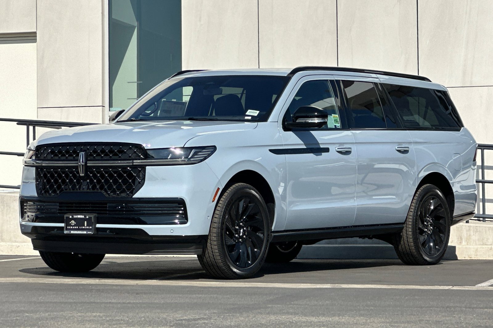 New 2025 Lincoln Navigator L Reserve w/ Jet Appearance Package image 7