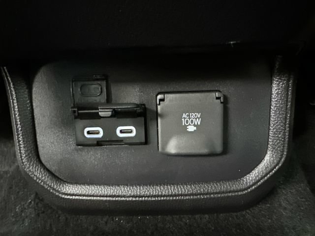Certified 2025 Toyota Highlander Platinum AWD/4WD image 21