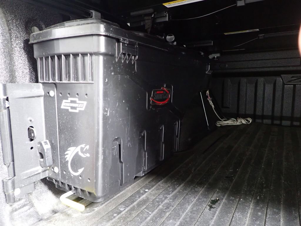 Used 2019 Chevrolet Colorado ZR2 w/ LPO, Premium Interior Package image 16