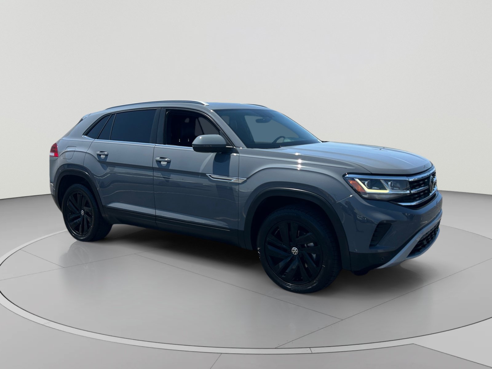 Used 2022 Volkswagen Atlas Cross Sport SE FWD image 7