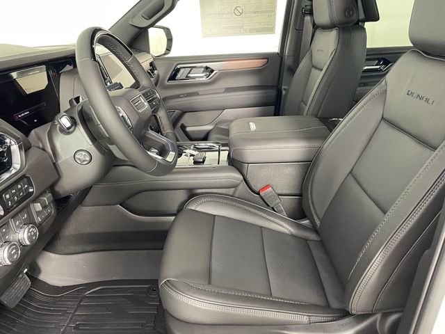 New 2026 GMC Yukon XL Denali w/ Denali Reserve Package AWD/4WD image 2