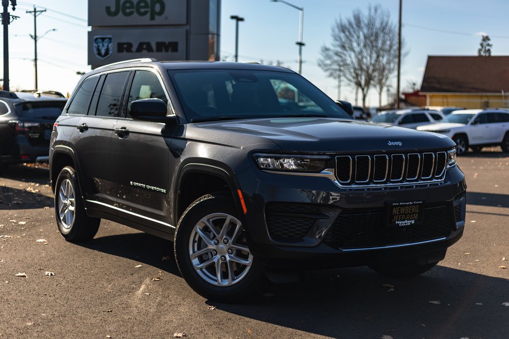 New 2025 Jeep Grand Cherokee Laredo X w/ Trailer Tow Package