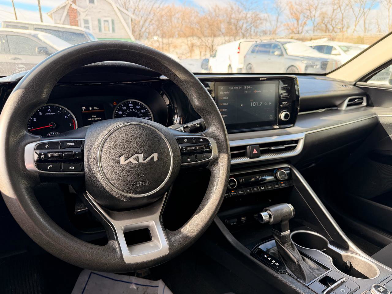 Used 2022 Kia K5 LXS image 10