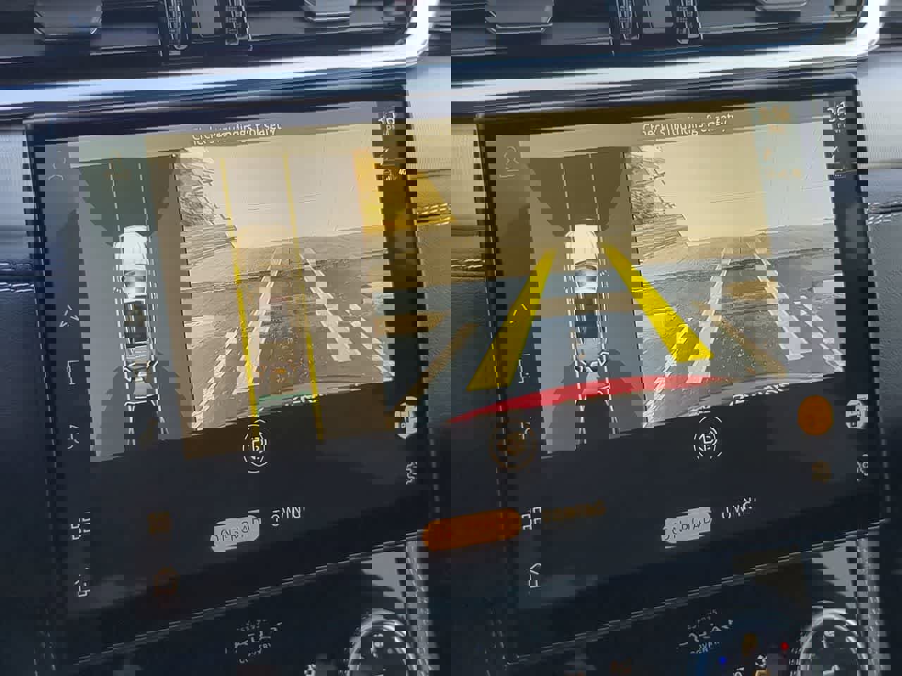 Used 2024 Jaguar F-PACE R-Dynamic S image 31