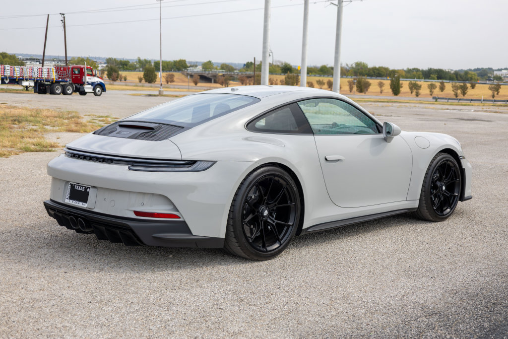 Used 2026 Porsche 911 Carrera RWD image 7