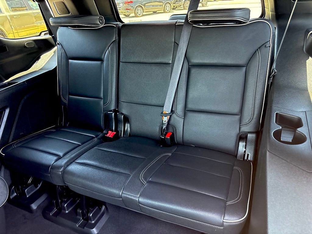 Used 2024 GMC Yukon SLT AWD/4WD image 26