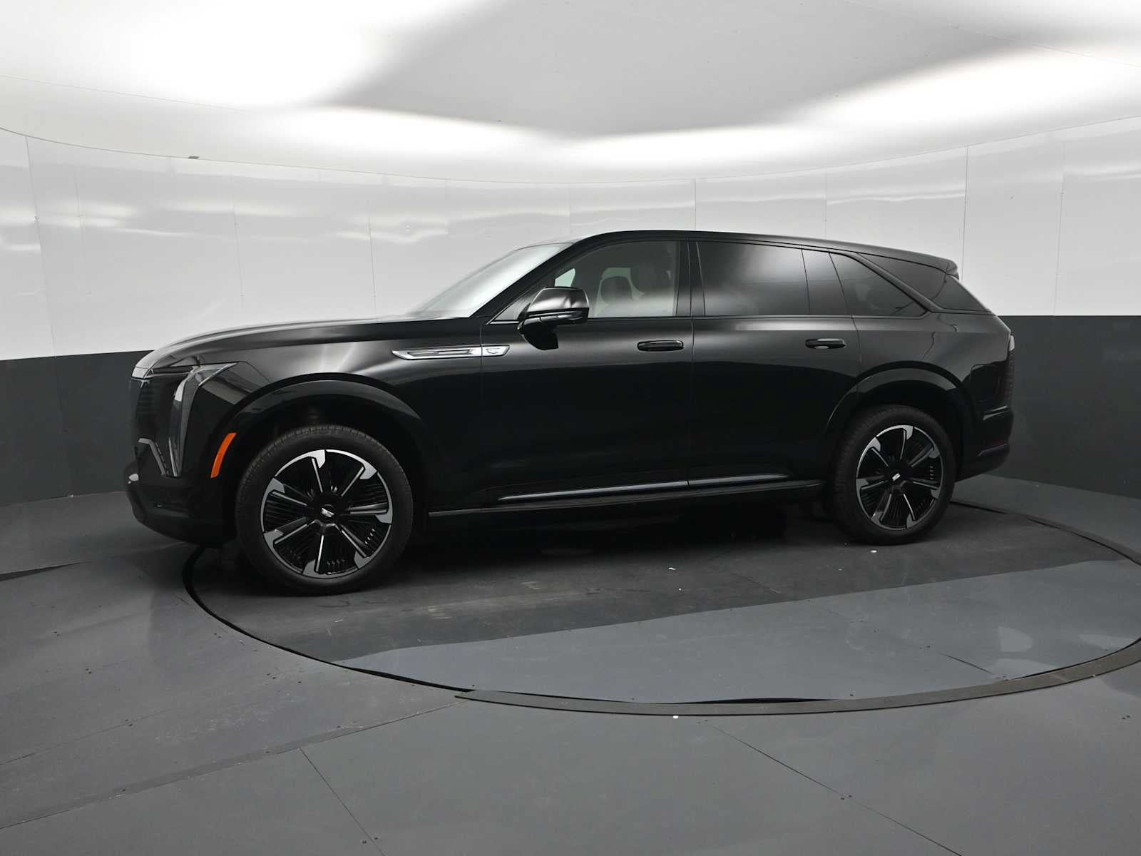 Used 2025 Cadillac Escalade IQ Sport 1 AWD/4WD image 4