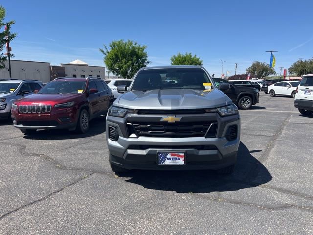 Used 2023 Chevrolet Colorado LT RWD image 2