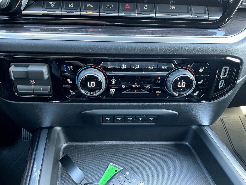 New 2026 Chevrolet Silverado 3500 LTZ w/ LTZ Convenience Package AWD/4WD image 19