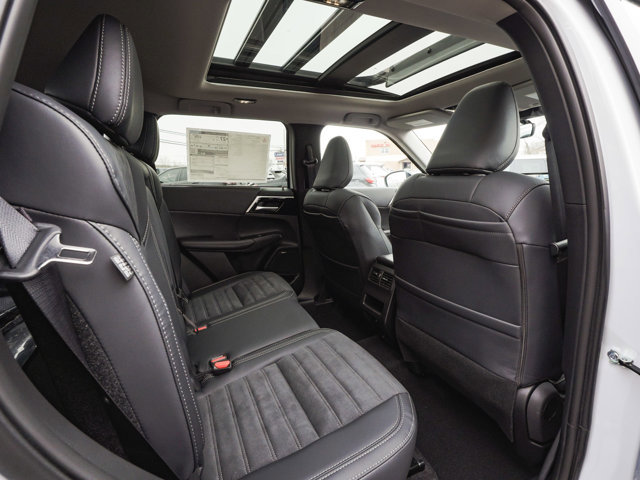 New 2026 Mitsubishi Outlander Trail Edition image 37