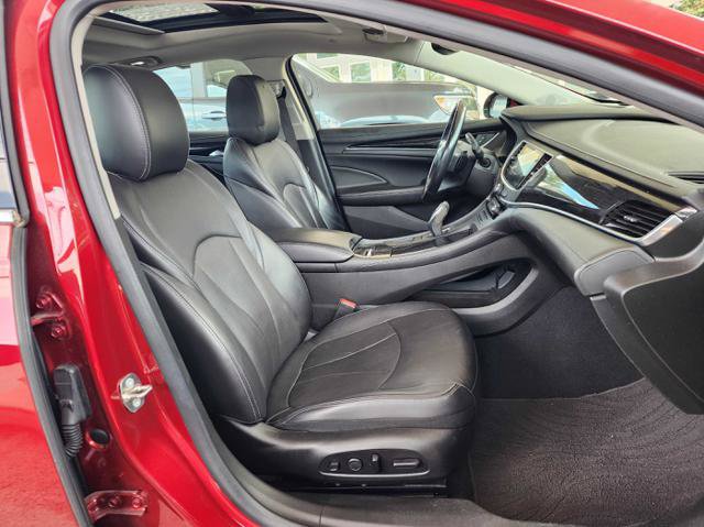 Used 2018 Buick LaCrosse Premium w/ Driver Confidence Package #2 FWD image 17