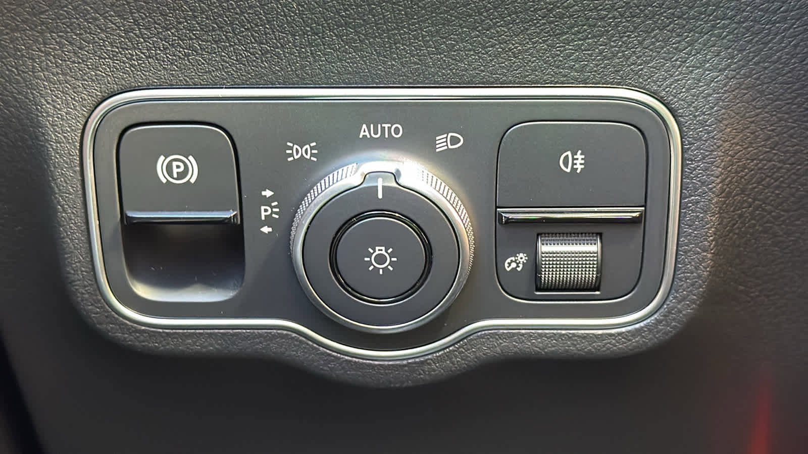 New 2026 Mercedes-Benz GLA 35 AMG 4MATIC image 18