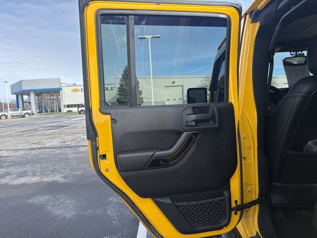 Used 2015 Jeep Wrangler Unlimited Sahara image 19