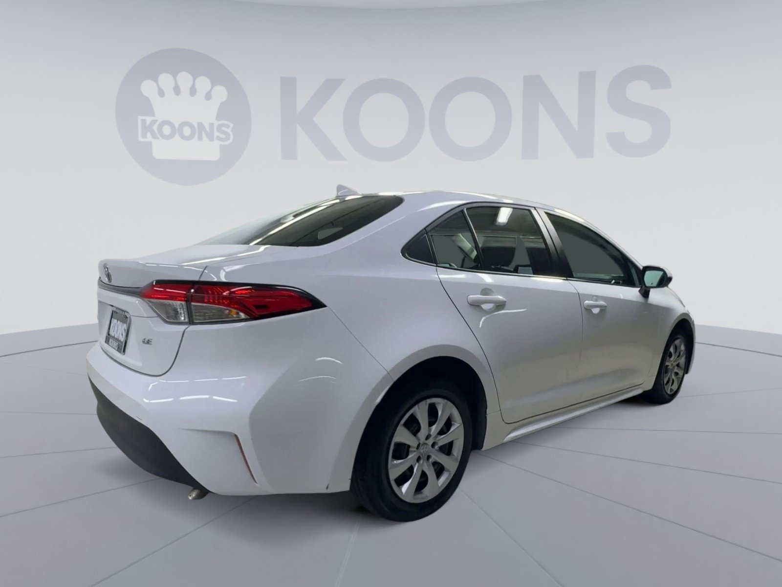 Used 2025 Toyota Corolla LE FWD image 11