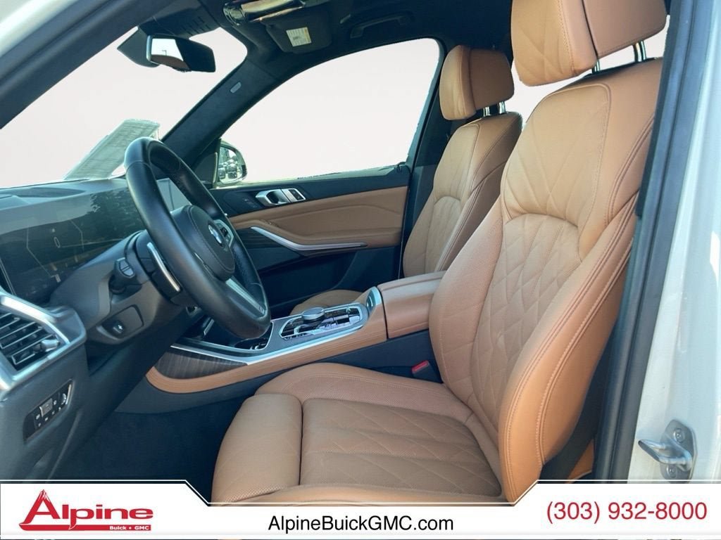 Used 2023 BMW X7 xDrive40i w/ M Sport Package AWD/4WD image 9
