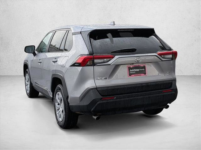 Used 2024 Toyota RAV4 LE image 8