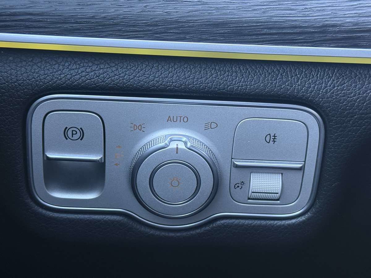 Used 2022 Mercedes-Benz GLS 450 4MATIC image 32