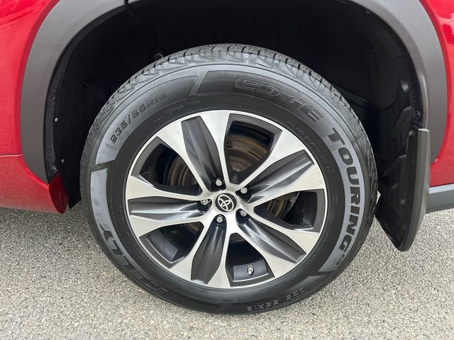 Used 2020 Toyota Highlander XLE image 14