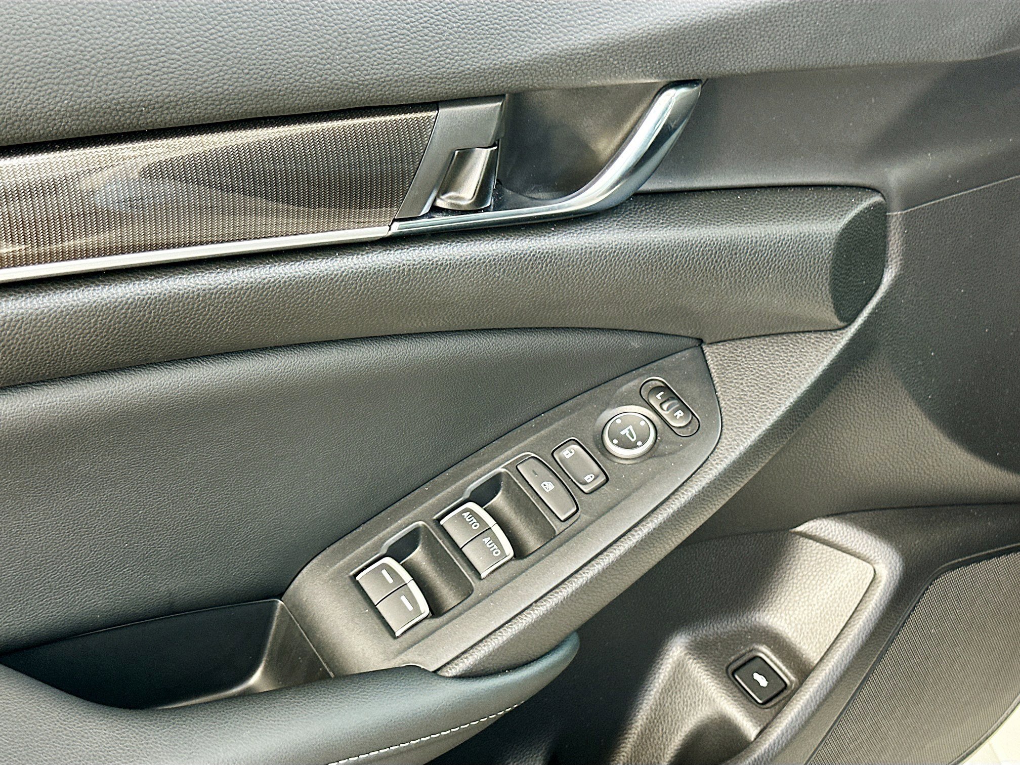 Used 2022 Honda Accord Sport image 17