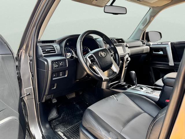 Used 2018 Toyota 4Runner SR5 Premium image 11