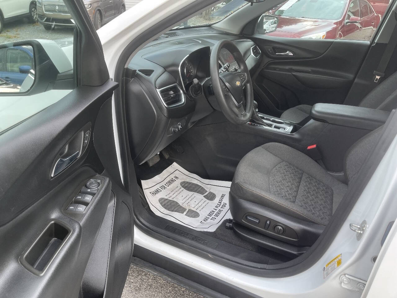 Used 2023 Chevrolet Equinox LT FWD image 11