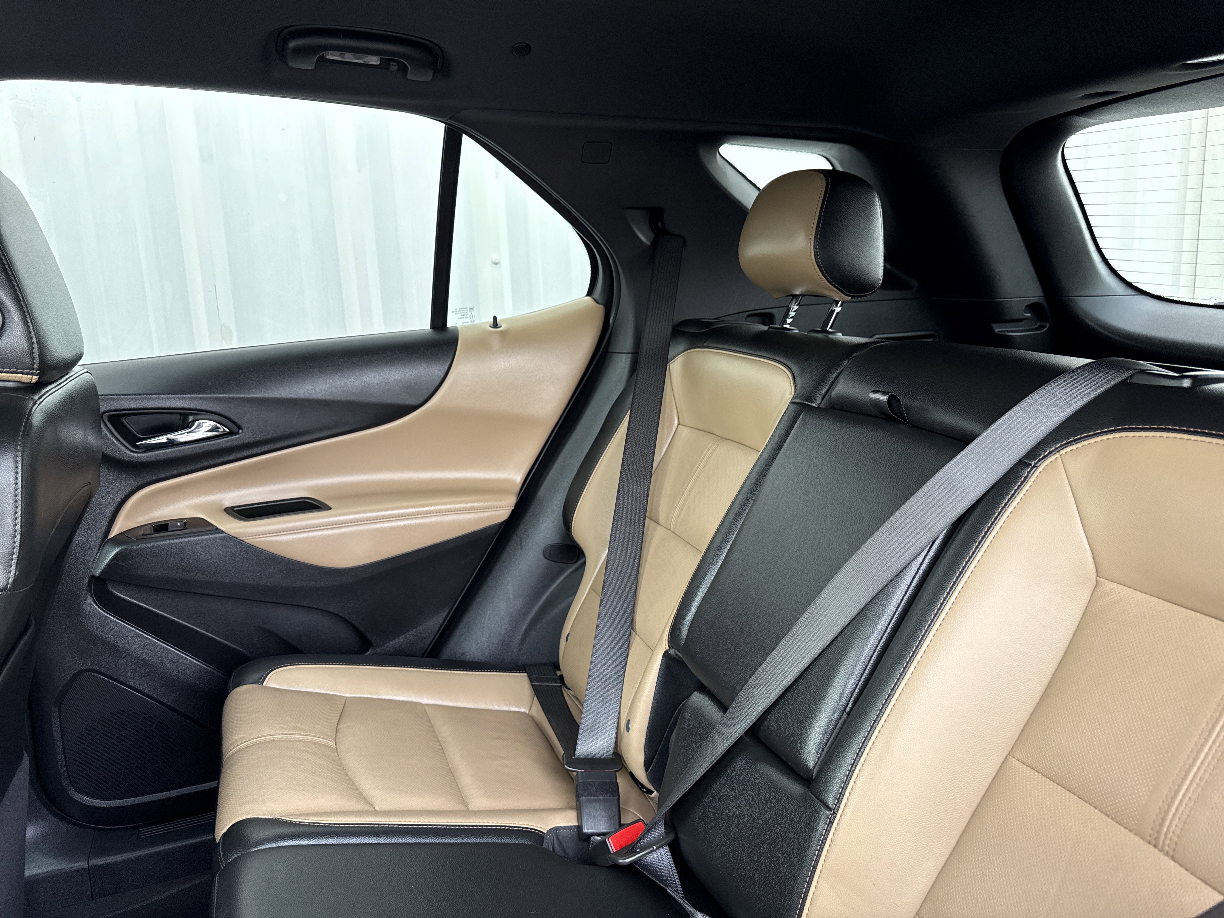 Used 2023 Chevrolet Equinox Premier image 29