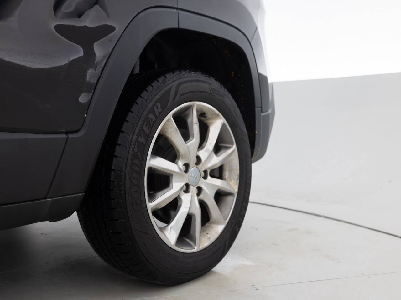 Used 2014 Jeep Cherokee Limited AWD/4WD image 20