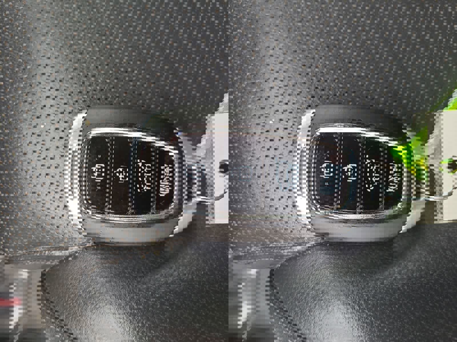 Used 2020 Hyundai Santa Fe Limited image 28