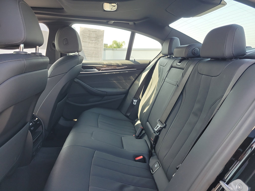 Used 2023 BMW 530e w/ Convenience Package RWD image 13
