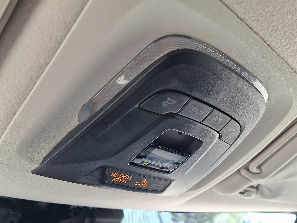 Used 2024 Toyota Corolla LE FWD image 31