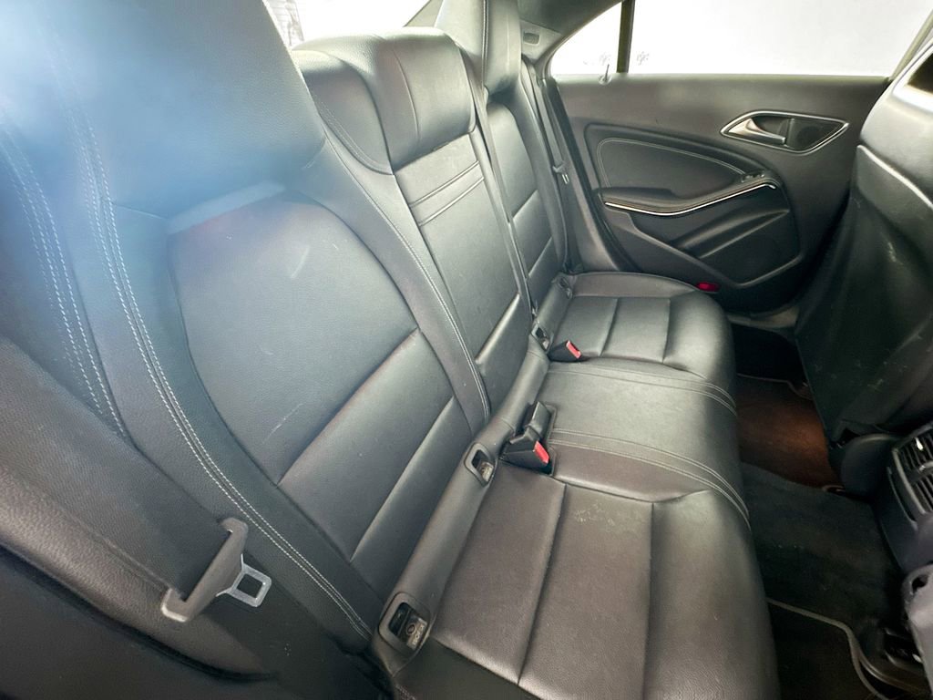 Used 2016 Mercedes-Benz CLA 250 image 24