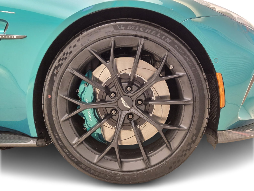 Used 2025 Aston Martin V8 Vantage Coupe RWD image 7
