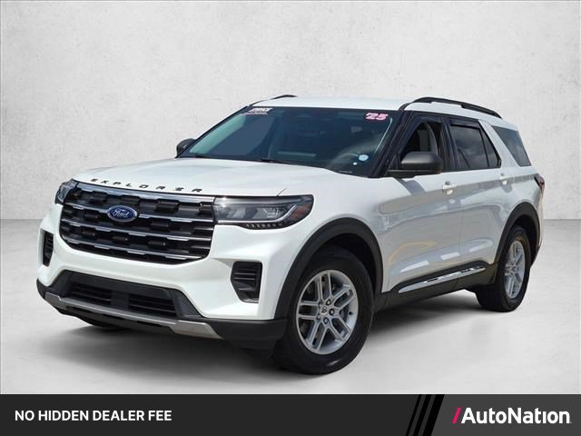 Used 2025 Ford Explorer Active RWD image 1