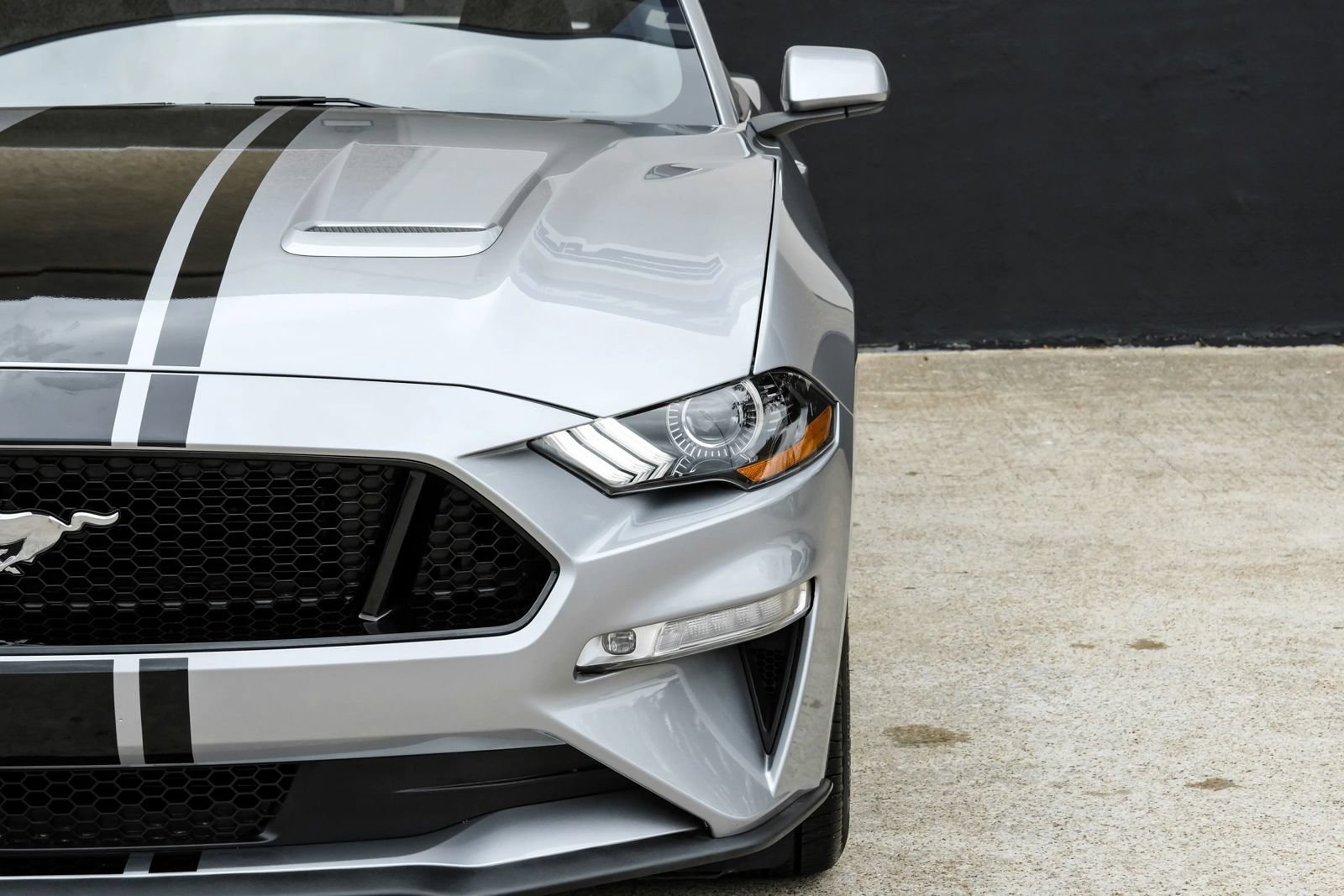 Used 2022 Ford Mustang GT RWD image 46