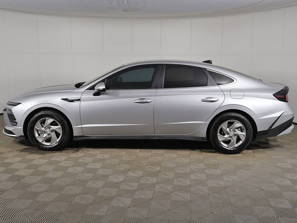 Used 2025 Hyundai Sonata SE image 11