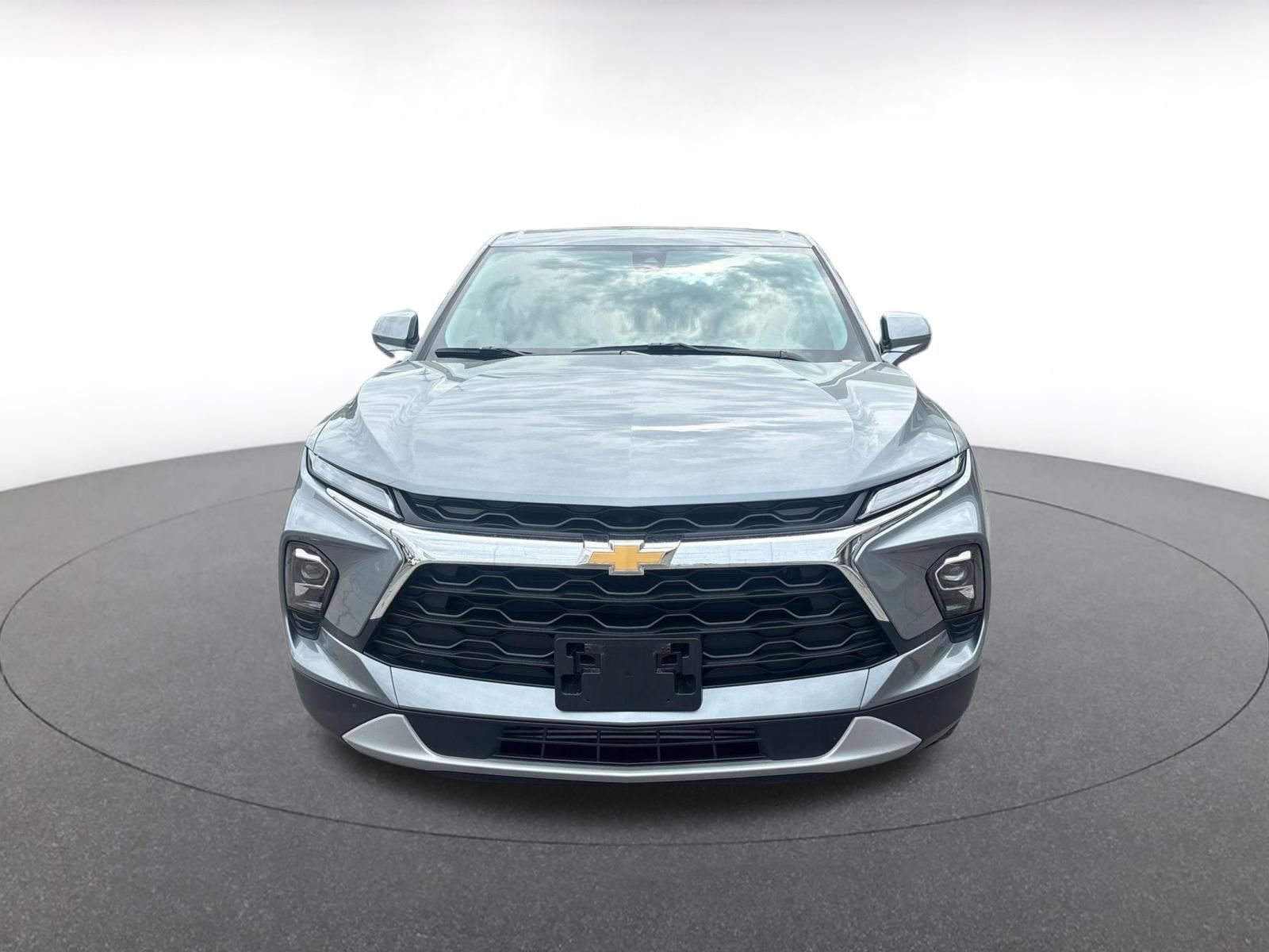 Used 2025 Chevrolet Blazer LT FWD image 5