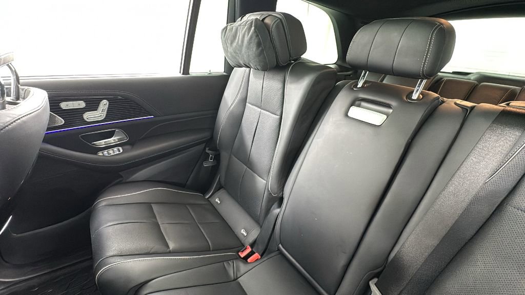 Used 2024 Mercedes-Benz GLS 580 4MATIC image 14