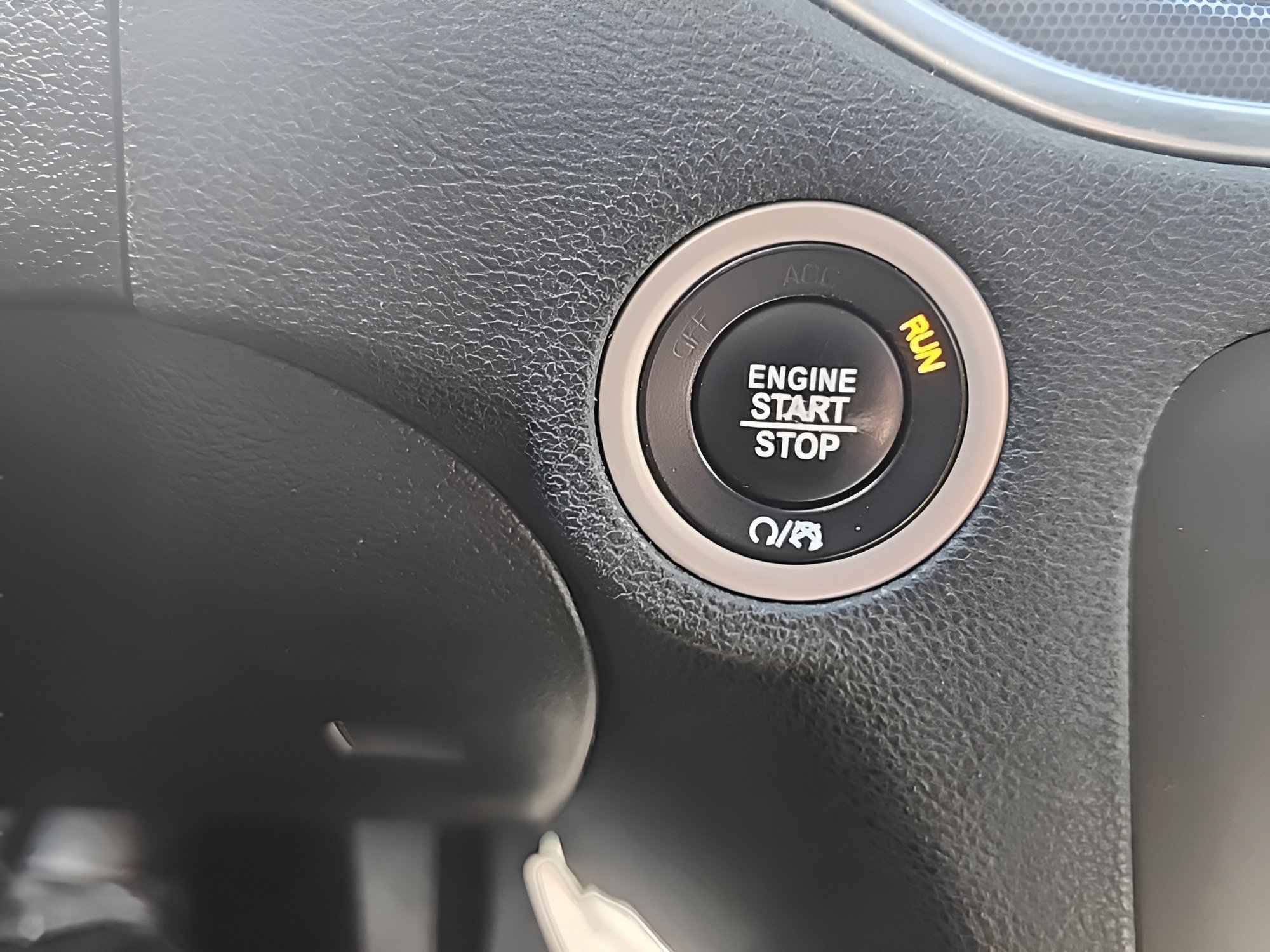 Used 2017 Dodge Charger SXT image 20