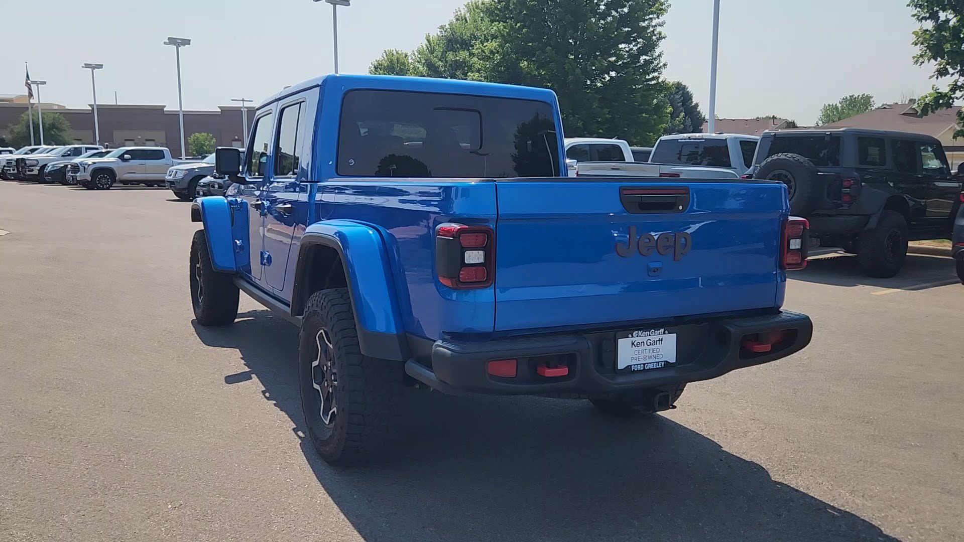 Used 2022 Jeep Gladiator Rubicon w/ LED Lighting Group AWD/4WD image 9