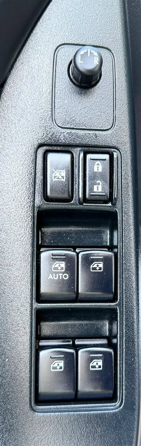 Used 2016 Subaru Forester 2.5i Premium AWD/4WD image 23