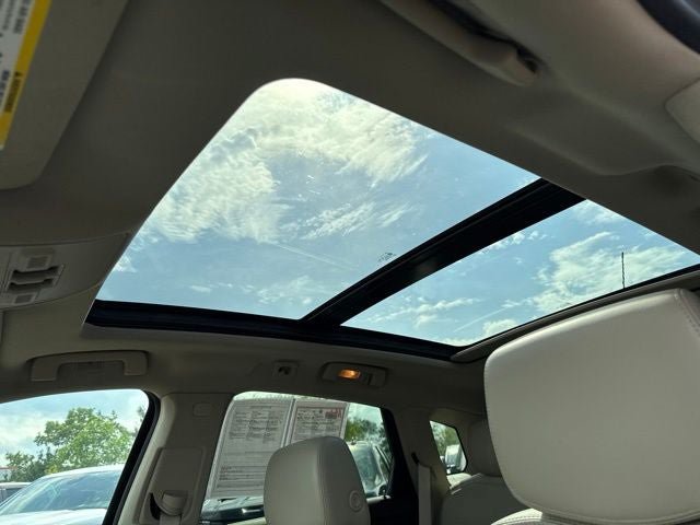 Used 2014 Cadillac SRX Premium AWD/4WD image 16