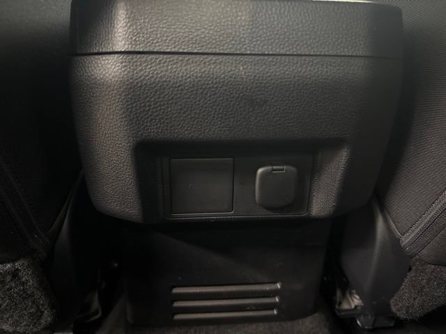 Used 2025 Toyota Tacoma SR AWD/4WD image 18