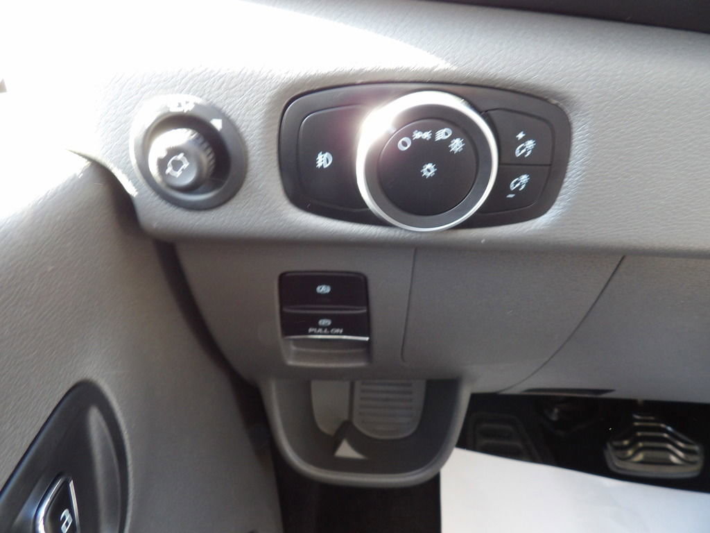 Used 2023 Ford Transit 350 XLT RWD image 19