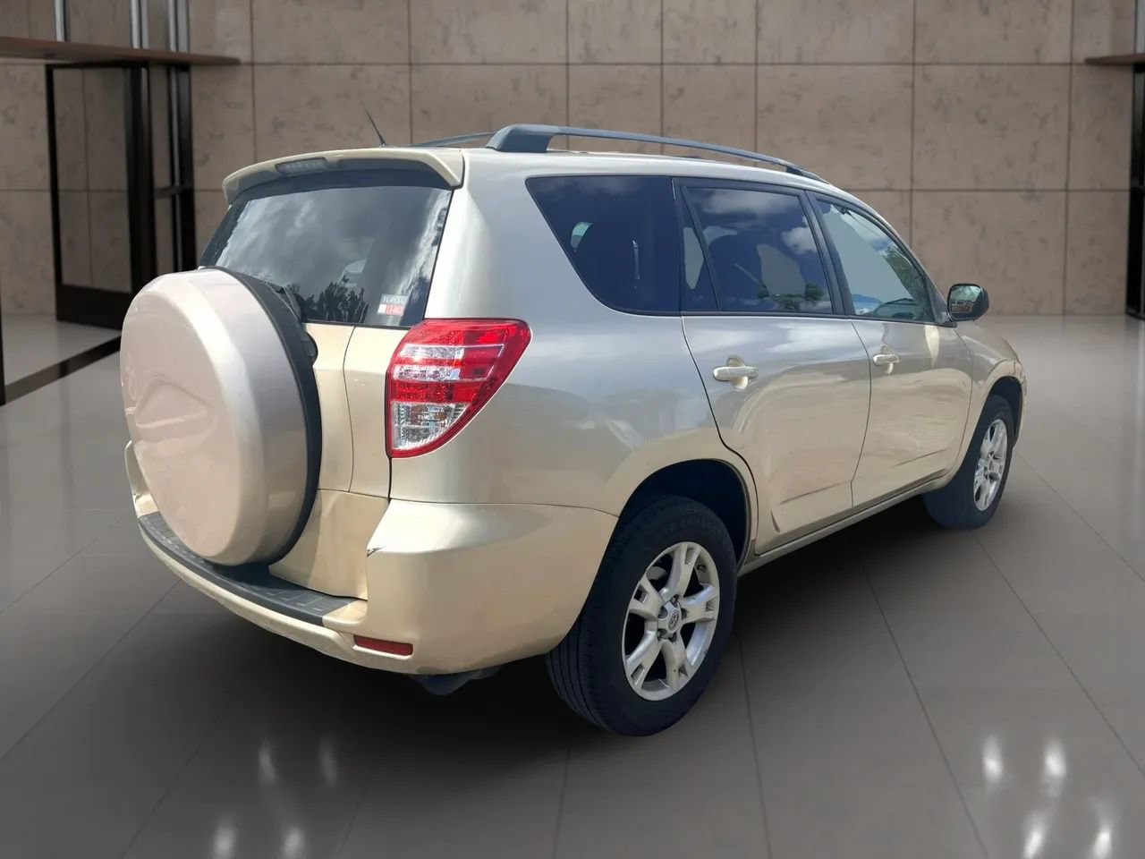Used 2012 Toyota RAV4 FWD w/ Upgrade Value Pkg image 3