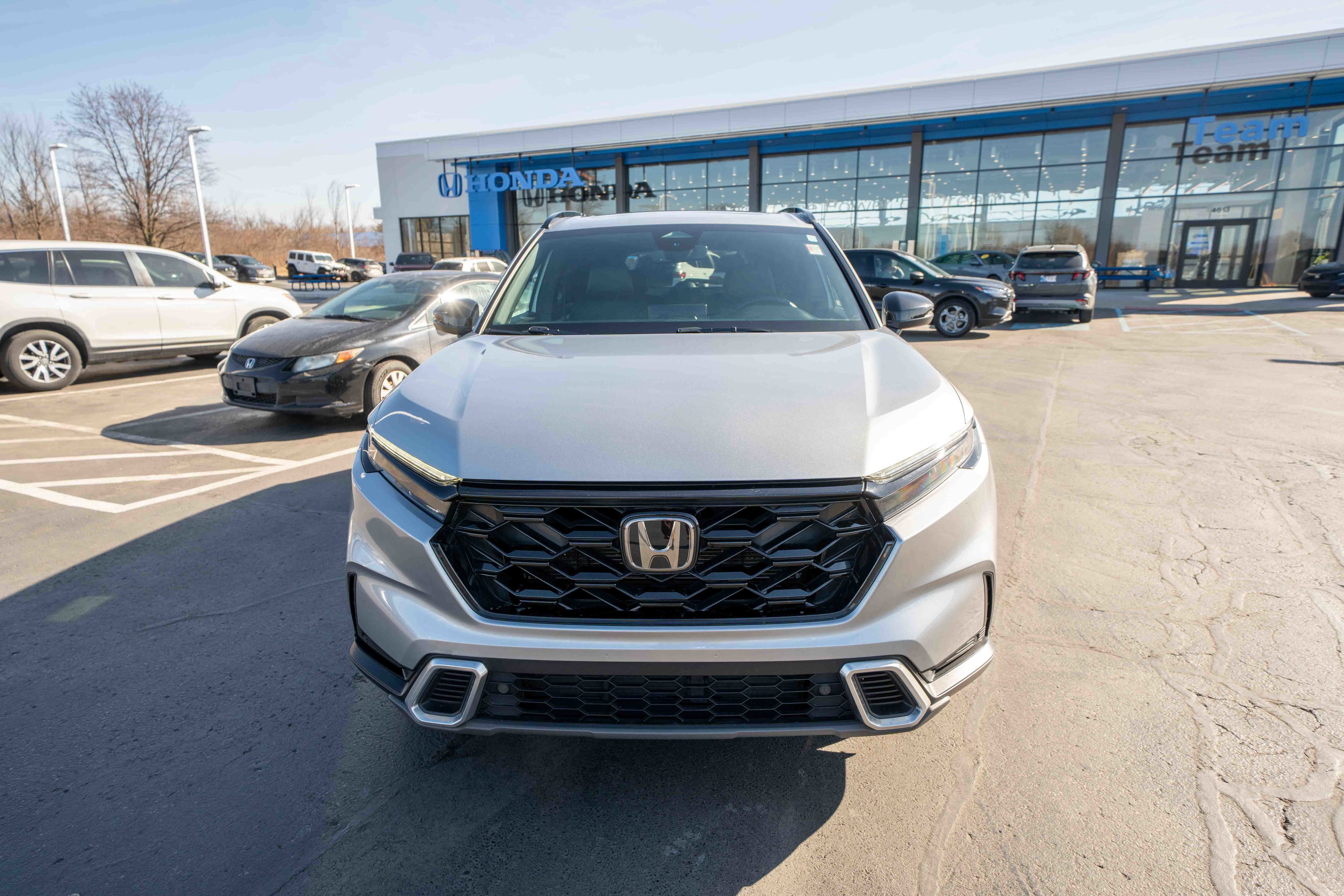 Used 2023 Honda CR-V Sport Touring image 2